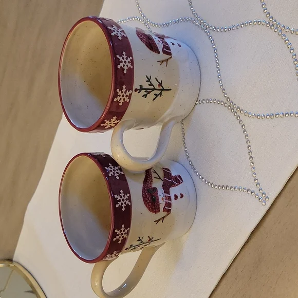 Christmas cups by St Nicholas Square - Picture 3 of 3